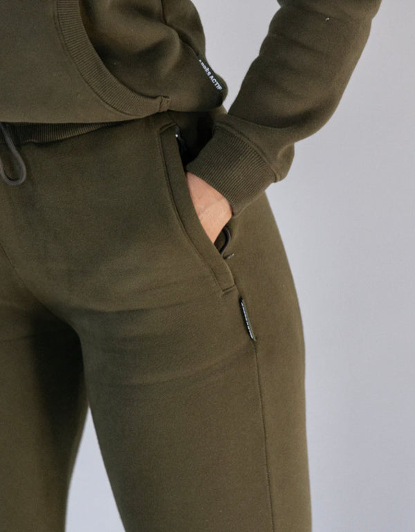 Après Jogger  | Pine | Après Actif  prem.    prem. clothing boutique Chatham, Ontario, Canada