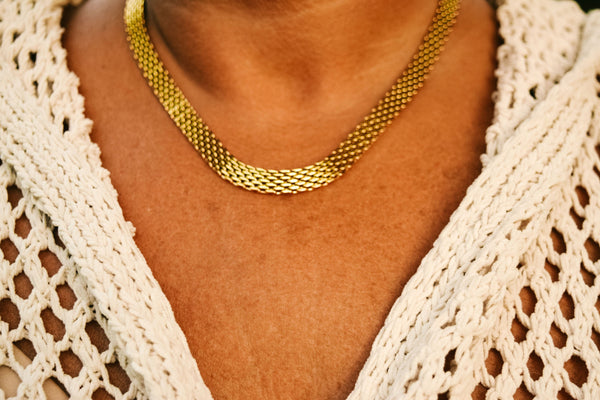 Desidero Necklace | Gold | Eliaszandella  prem.    prem. clothing boutique Chatham, Ontario, Canada