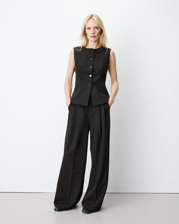 Aristide Tailored Vest - Grace & Mila