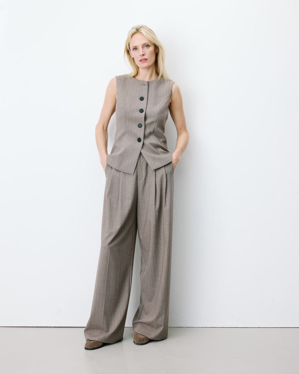 Aristide Tailored Vest - Grace & Mila