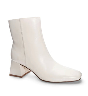 Dreamy Casual Bootie | Bone | Chinese Laundry Shoes Chinese Laundry    prem. clothing boutique Chatham, Ontario, Canada