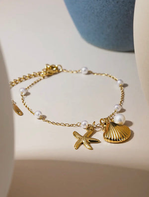 Capella Seashell & Star Bracelet prem. prem. clothing boutique Chatham, Ontario, Canada
