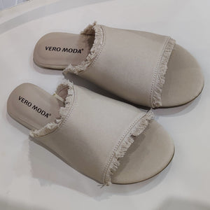 Kai Everyday Sandals | Vero Moda | Birch  prem.    prem. clothing boutique Chatham, Ontario, Canada