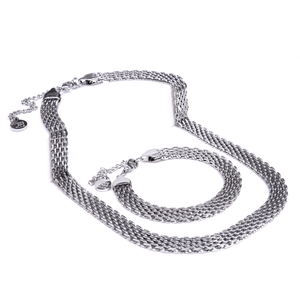 Desidero Necklace | Silver | Eliaszandelle  prem.    prem. clothing boutique Chatham, Ontario, Canada