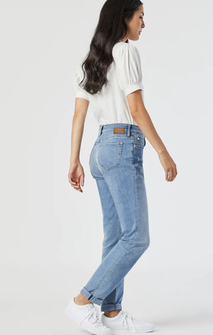 Kathleen Slim Boyfriend Jeans - LT Feather Blue | Mavi Jeans Jeans Mavi    prem. clothing boutique Chatham, Ontario, Canada