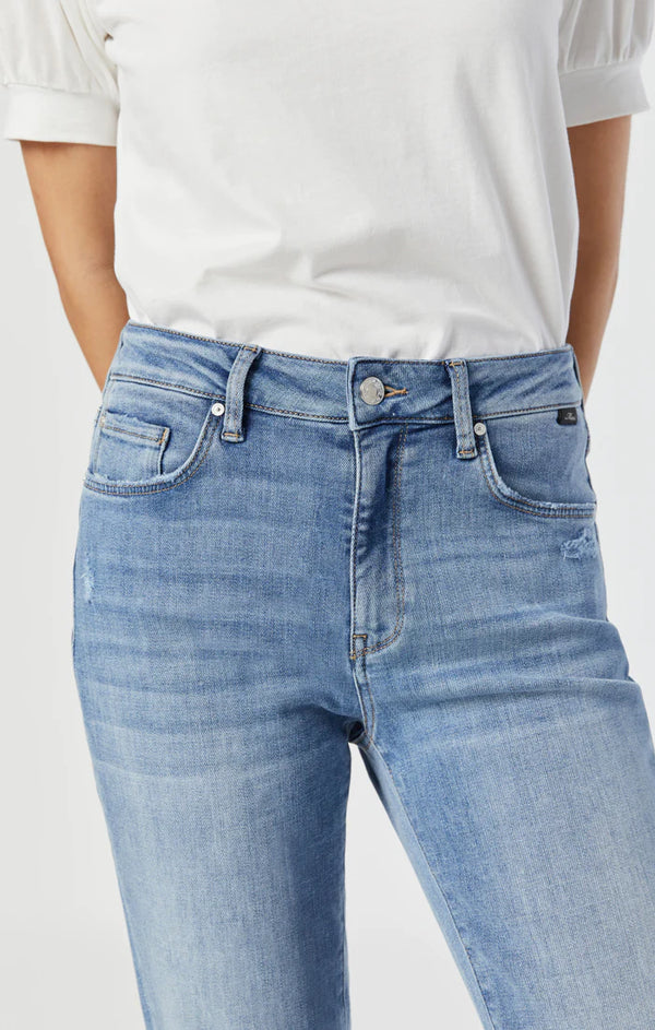 Kathleen Slim Boyfriend Jeans - LT Feather Blue | Mavi Jeans Jeans Mavi    prem. clothing boutique Chatham, Ontario, Canada